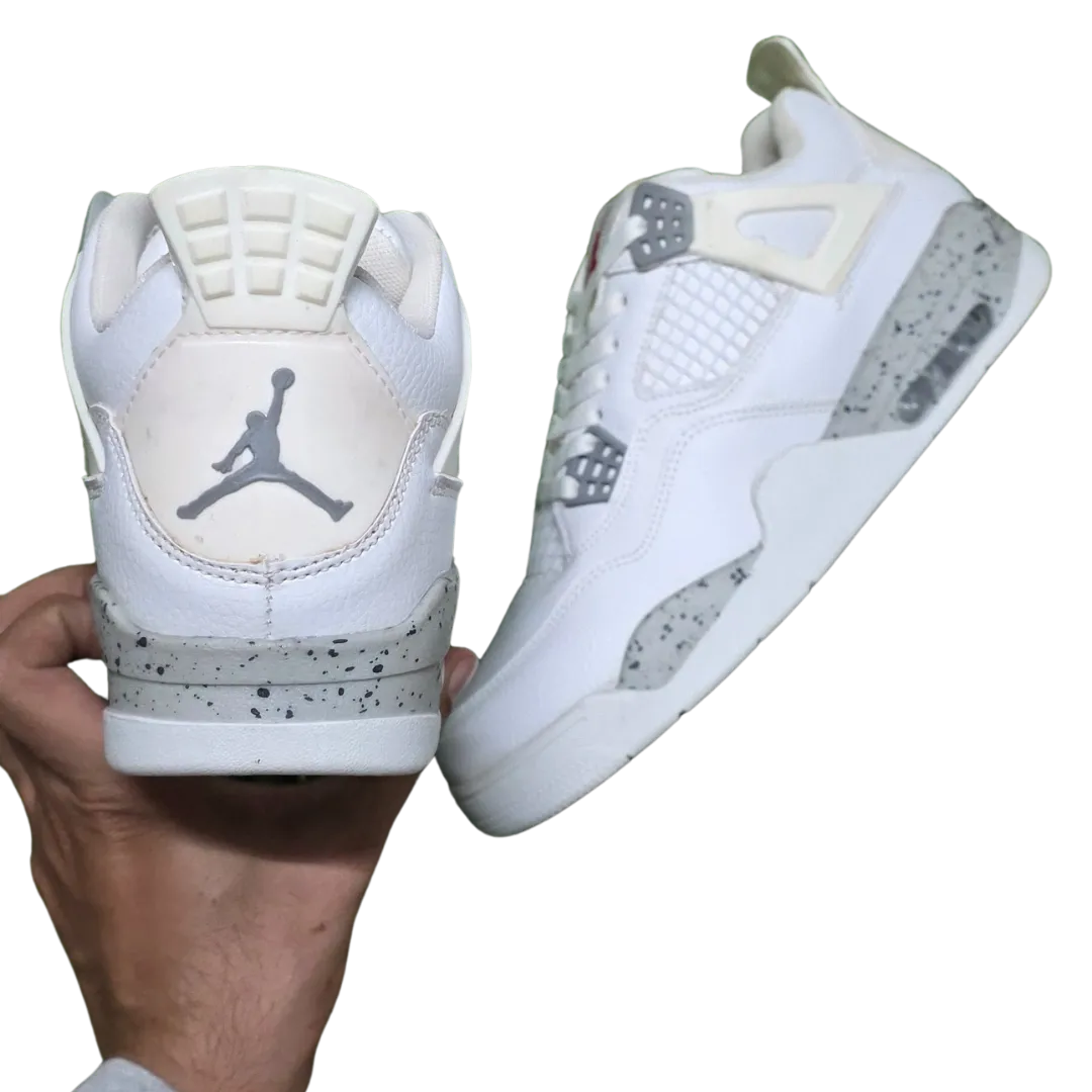 Retro 4 White Oreo k9kicks