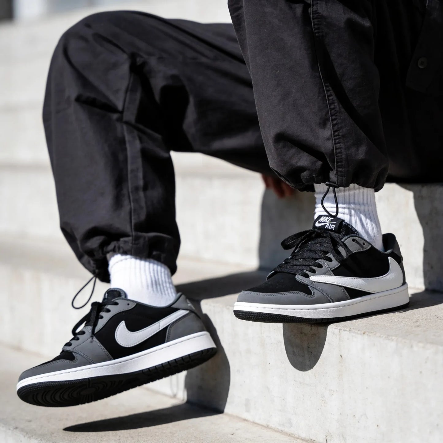 Travis Scott 'Grey Black'