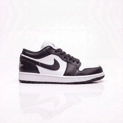 Jordan1 black white