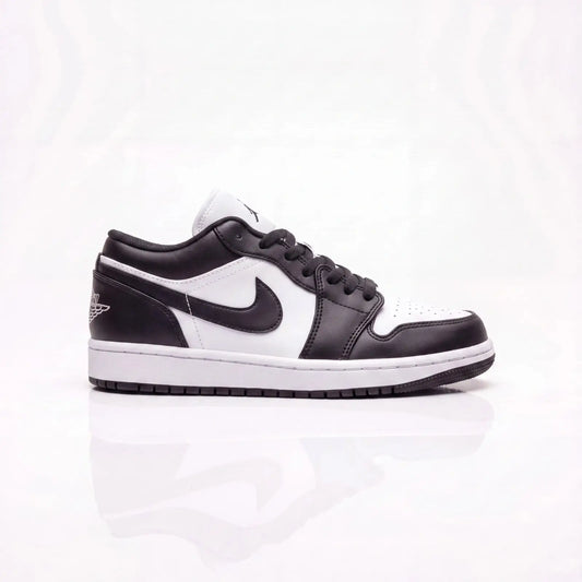 Jordan1 black white