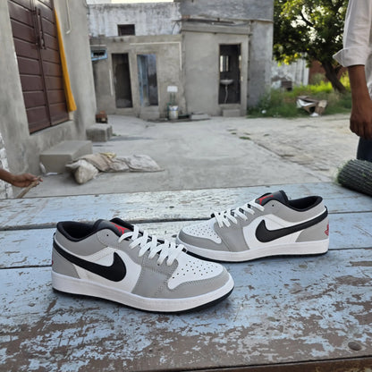 Jordan1 grey white